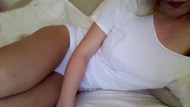 Gallery image thumbnail from Isa__'s myfreecams stream on, 11/14/2024, 22:05 image 2 of 20