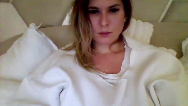 Gallery image thumbnail from Isa__'s myfreecams stream on, 11/16/2024, 20:02 image 11 of 20