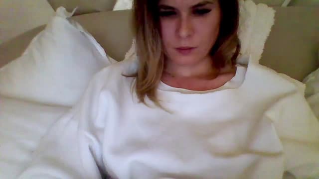 Gallery image thumbnail from Isa__'s myfreecams stream on, 11/16/2024, 20:02 image 16 of 20