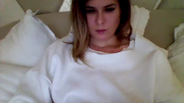 Gallery image thumbnail from Isa__'s myfreecams stream on, 11/16/2024, 20:02 image 14 of 20