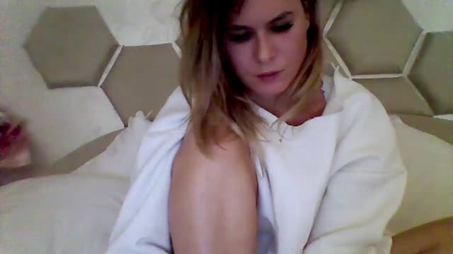 Gallery image thumbnail from Isa__'s myfreecams stream on, 11/16/2024, 20:02 image 4 of 20