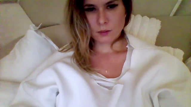 Gallery image thumbnail from Isa__'s myfreecams stream on, 11/16/2024, 20:02 image 9 of 20