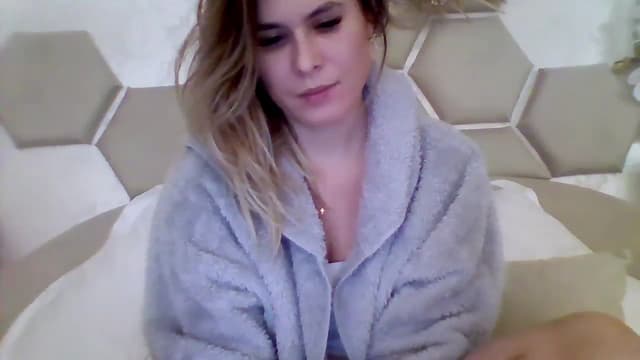 Gallery image thumbnail from Isa__'s myfreecams stream on, 11/26/2024, 20:31 image 15 of 20