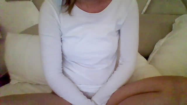 Gallery image thumbnail from Isa__'s myfreecams stream on, 11/30/2024, 22:33 image 18 of 20