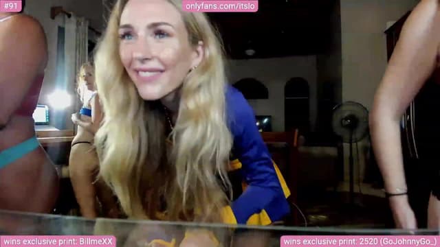 Gallery image thumbnail from ItsLo's myfreecams stream on, 10/10/2023, 04:59 image 9 of 20