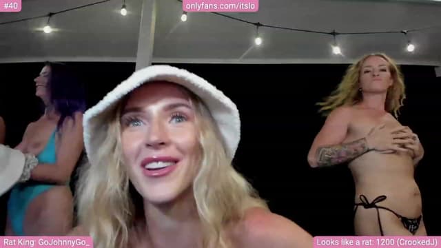 Gallery image thumbnail from ItsLo's myfreecams stream on, 10/11/2023, 02:19 image 18 of 20