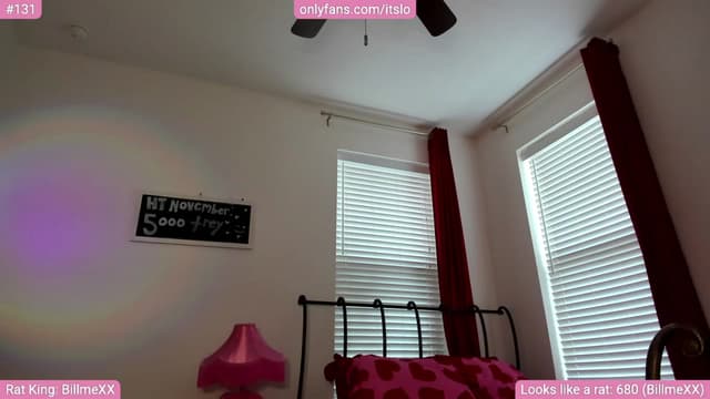 Gallery image thumbnail from ItsLo's myfreecams stream on, 11/16/2023, 21:09 image 12 of 20