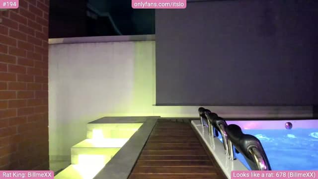 Gallery image thumbnail from ItsLo's myfreecams stream on, 11/30/2023, 05:16 image 4 of 20