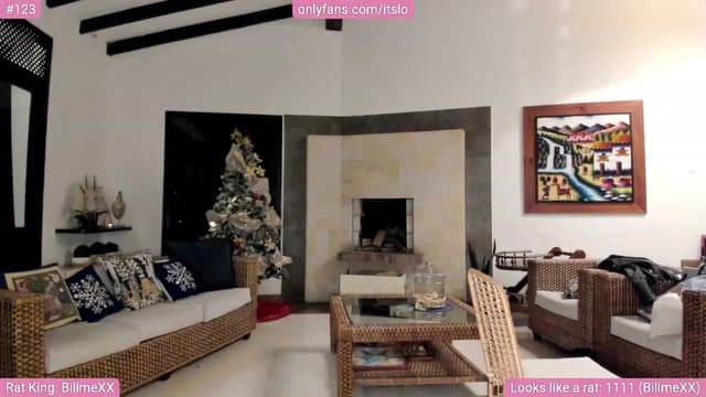 Gallery image thumbnail from ItsLo's myfreecams stream on, 12/06/2023, 05:38 image 4 of 20