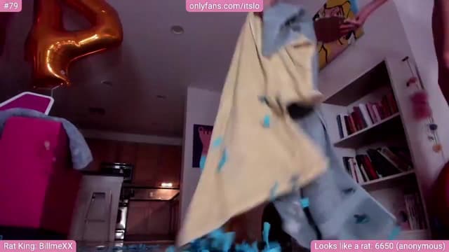 Gallery image thumbnail from ItsLo's myfreecams stream on, 03/21/2024, 03:50 image 6 of 20