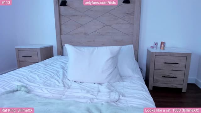 Gallery image thumbnail from ItsLo's myfreecams stream on, 04/29/2024, 21:52 image 1 of 20