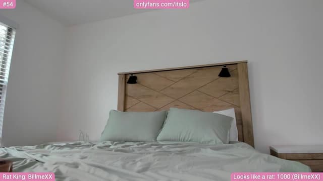 Gallery image thumbnail from ItsLo's myfreecams stream on, 05/06/2024, 21:05 image 11 of 20