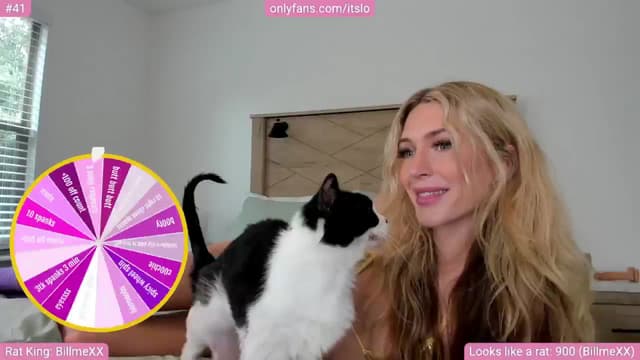 Gallery image thumbnail from ItsLo's myfreecams stream on, 05/08/2024, 18:49 image 13 of 20