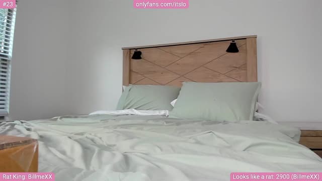 Gallery image thumbnail from ItsLo's myfreecams stream on, 05/10/2024, 23:59 image 14 of 20