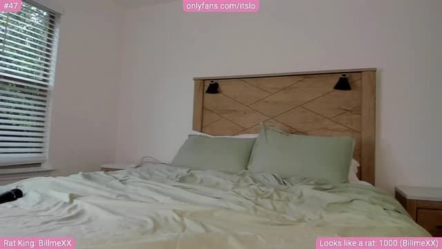 Gallery image thumbnail from ItsLo's myfreecams stream on, 05/16/2024, 21:44 image 14 of 20