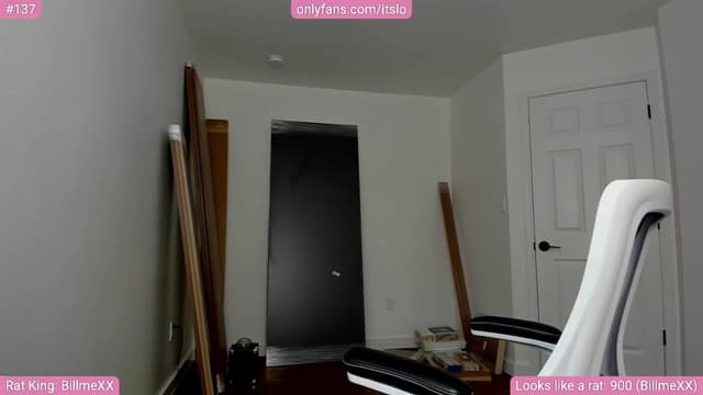 Gallery image thumbnail from ItsLo's myfreecams stream on, 06/17/2024, 23:17 image 10 of 20