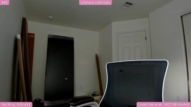 Gallery image thumbnail from ItsLo's myfreecams stream on, 06/24/2024, 22:35 image 3 of 20