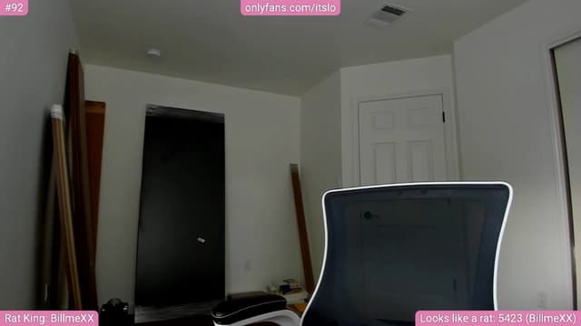 Gallery image thumbnail from ItsLo's myfreecams stream on, 06/24/2024, 22:35 image 2 of 20