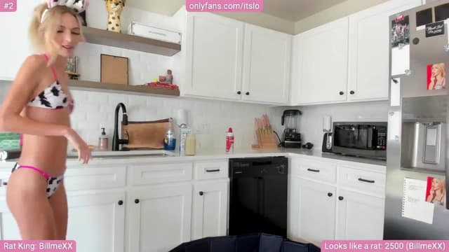Gallery image thumbnail from ItsLo's myfreecams stream on, 08/07/2024, 22:04 image 18 of 20