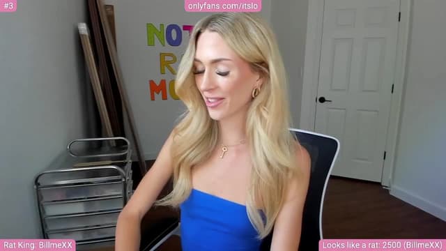 Gallery image thumbnail from ItsLo's myfreecams stream on, 08/15/2024, 22:02 image 4 of 20