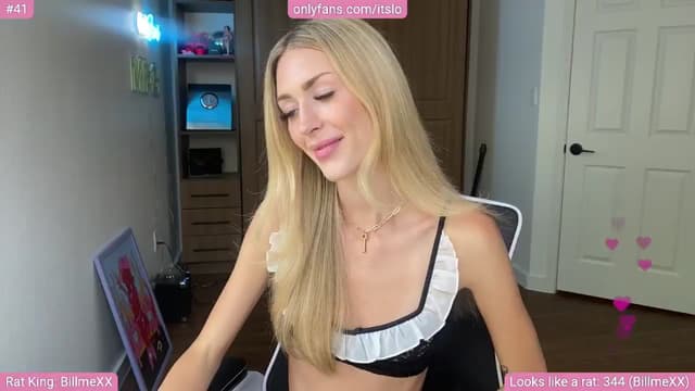 Gallery image thumbnail from ItsLo's myfreecams stream on, 10/28/2024, 21:28 image 6 of 20