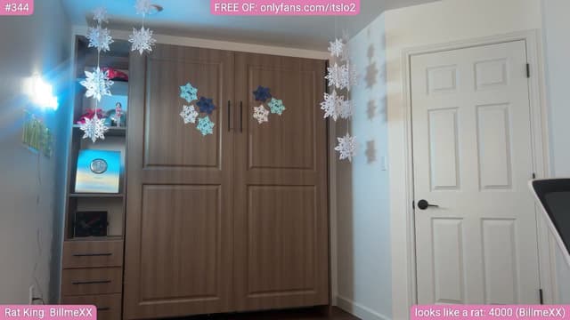 Gallery image thumbnail from ItsLo's myfreecams stream on, 01/14/2025, 22:59 image 18 of 20