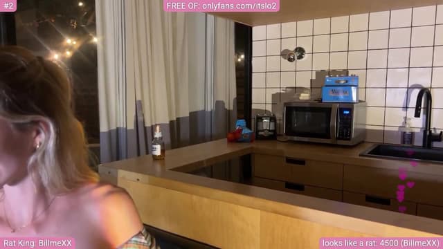 Gallery image thumbnail from ItsLo's myfreecams stream on, 03/08/2025, 04:42 image 12 of 20