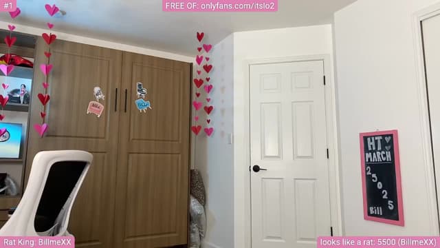Gallery image thumbnail from ItsLo's myfreecams stream on, 03/11/2025, 24:52 image 15 of 20