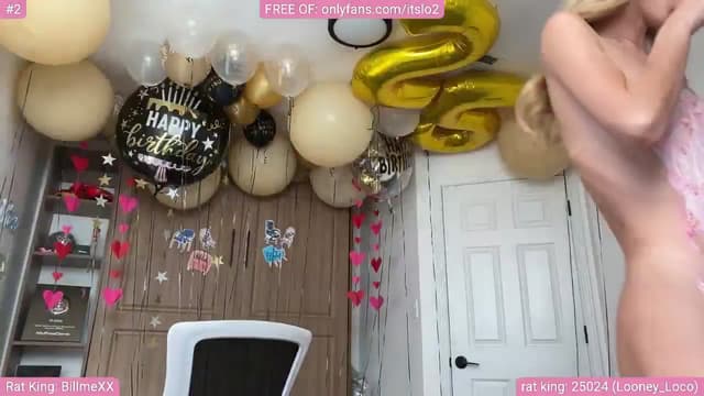 Gallery image thumbnail from ItsLo's myfreecams stream on, 03/15/2025, 24:04 image 11 of 20