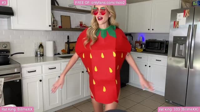Gallery image thumbnail from ItsLo's myfreecams stream on, 03/15/2025, 19:36 image 3 of 20