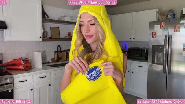 Gallery image thumbnail from ItsLo's myfreecams stream on, 03/15/2025, 19:36 image 18 of 20