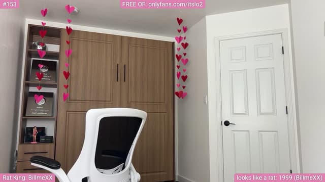 Gallery image thumbnail from ItsLo's myfreecams stream on, 07/01/2025, 20:54 image 18 of 20