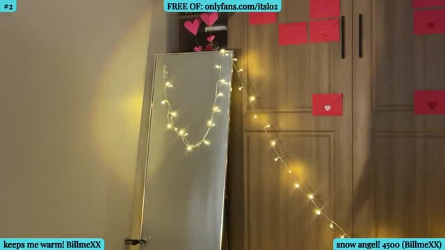 Gallery image thumbnail from ItsLo's myfreecams stream on, 03/12/2026, 06:34 image 15 of 20