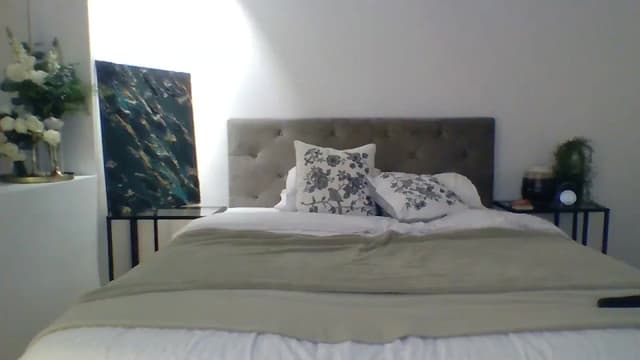 Gallery image thumbnail from ItsMe's myfreecams stream on, 11/01/2023, 15:46 image 4 of 20