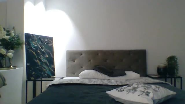 Gallery image thumbnail from ItsMe's myfreecams stream on, 11/03/2023, 12:11 image 6 of 20