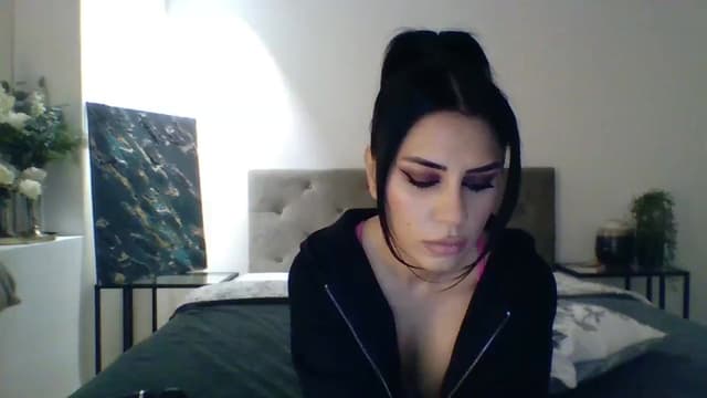 Gallery image thumbnail from ItsMe's myfreecams stream on, 11/03/2023, 12:11 image 15 of 20