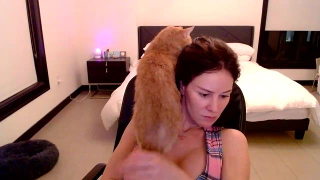 Gallery image thumbnail from Ivy__'s myfreecams stream on, 06/09/2023, 06:20 image 14 of 20