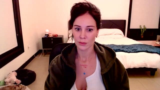 Gallery image thumbnail from Ivy__'s myfreecams stream on, 10/20/2023, 07:17 image 14 of 20
