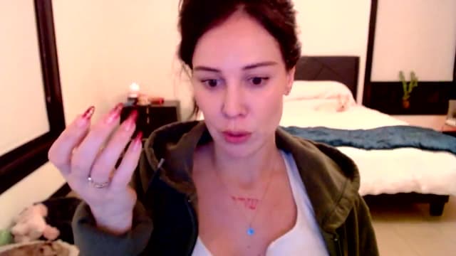 Gallery image thumbnail from Ivy__'s myfreecams stream on, 10/20/2023, 07:17 image 17 of 20