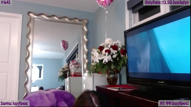 Gallery image thumbnail from Jalyn's myfreecams stream on, 12/06/2022, 01:54 image 5 of 20