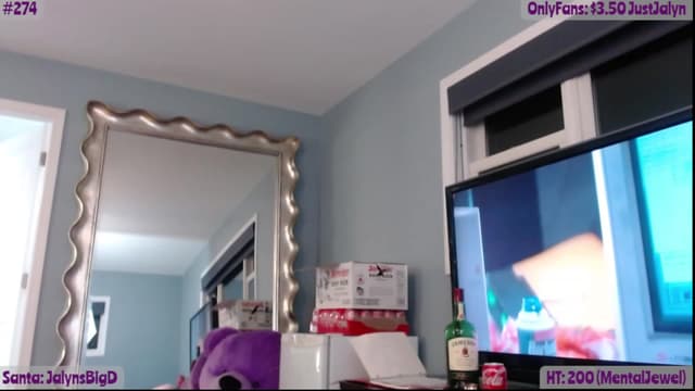 Gallery image thumbnail from Jalyn's myfreecams stream on, 12/13/2022, 24:07 image 15 of 20
