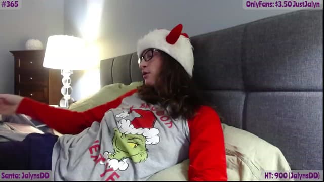 Gallery image thumbnail from Jalyn's myfreecams stream on, 12/20/2022, 24:34 image 18 of 20