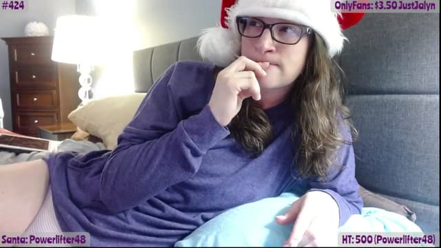 Gallery image thumbnail from Jalyn's myfreecams stream on, 12/24/2022, 24:04 image 9 of 20