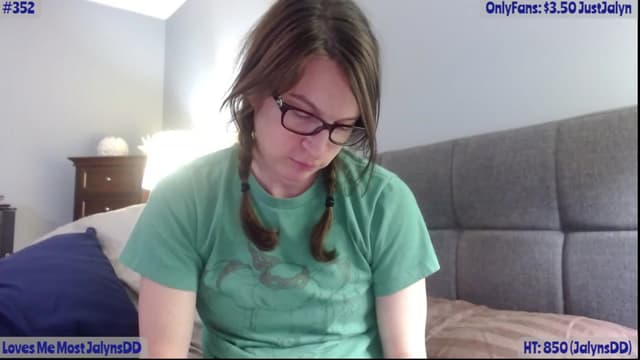 Gallery image thumbnail from Jalyn's myfreecams stream on, 01/06/2023, 01:24 image 19 of 20