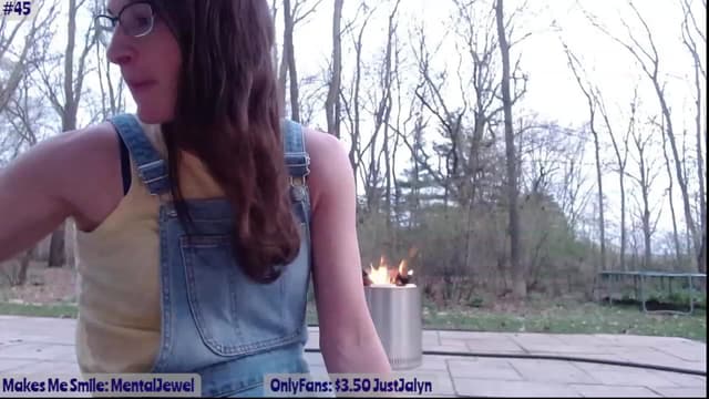 Gallery image thumbnail from Jalyn's myfreecams stream on, 04/16/2023, 24:37 image 16 of 20