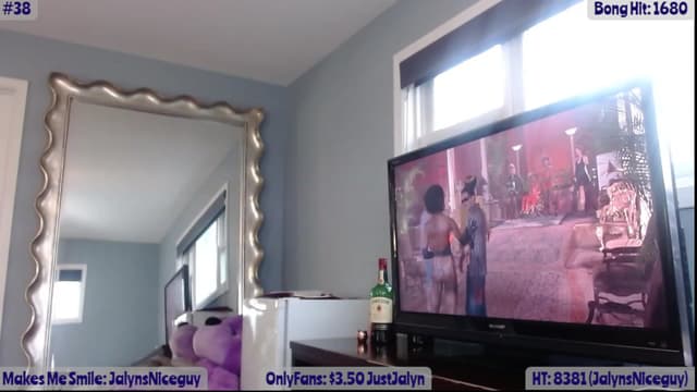 Gallery image thumbnail from Jalyn's myfreecams stream on, 04/21/2023, 24:29 image 3 of 20