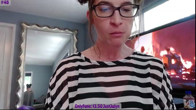 Gallery image thumbnail from Jalyn's myfreecams stream on, 07/04/2023, 16:10 image 17 of 20