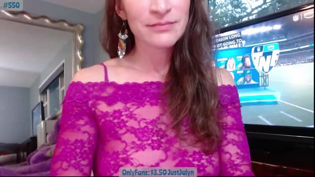 Gallery image thumbnail from Jalyn's myfreecams stream on, 09/15/2023, 01:02 image 12 of 20