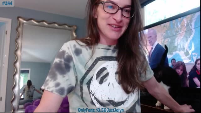 Gallery image thumbnail from Jalyn's myfreecams stream on, 09/22/2023, 21:38 image 8 of 20