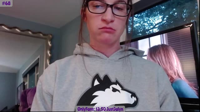 Gallery image thumbnail from Jalyn's myfreecams stream on, 10/09/2023, 23:45 image 6 of 20